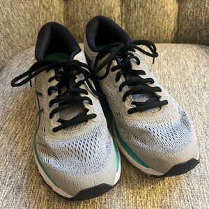 Asics Black and Gray Sneakers Size 8.5